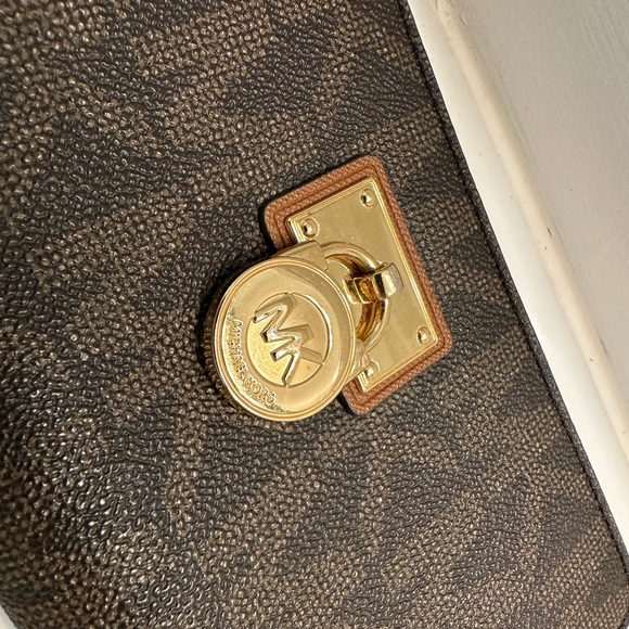 Brown Michael Kors Long Zip Around Wallet - Picture 4 of 7